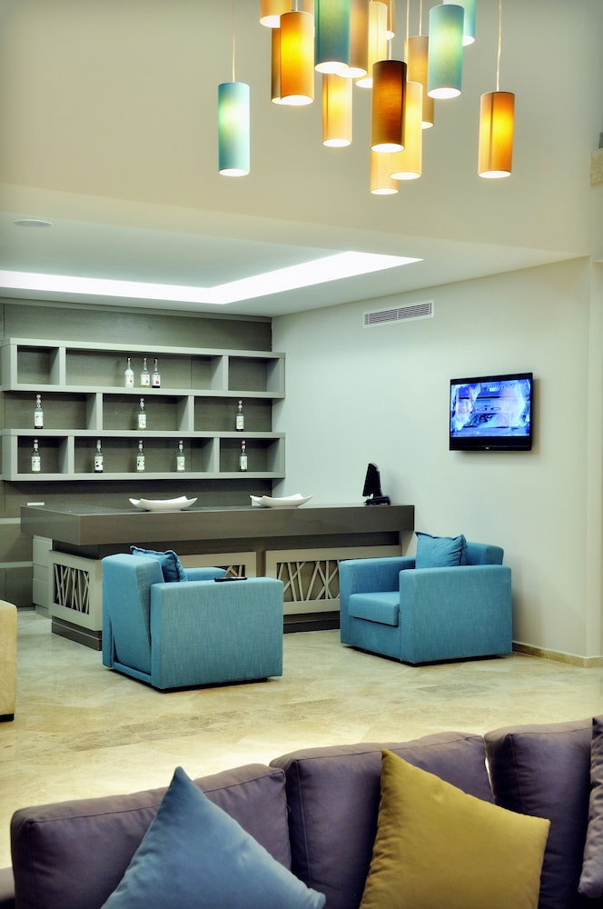 Lugga Boutique Hotel & Beach