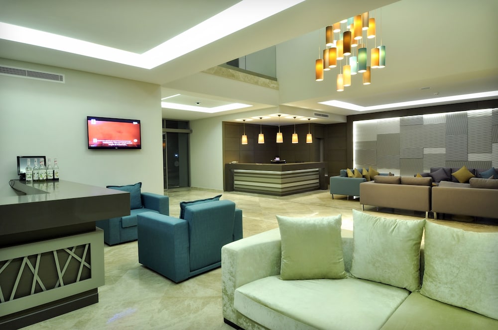 Lugga Boutique Hotel & Beach