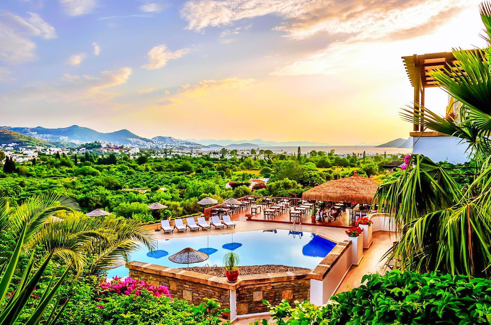 Hotel 4Reasons Hotel And Bistro | 12+