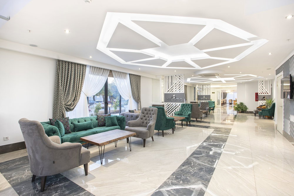 The Sansa Hotel & Spa