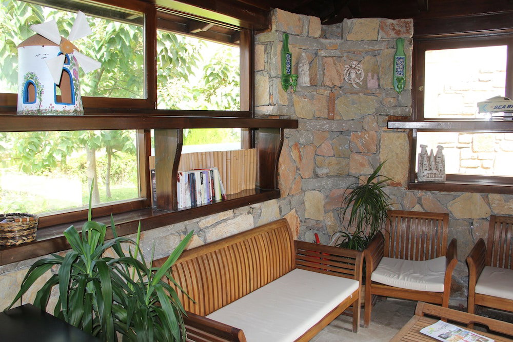 Villanaz Apart Hotel