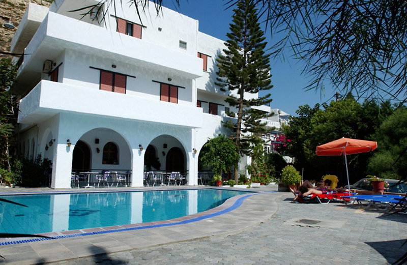 dal travel Matala Hostel