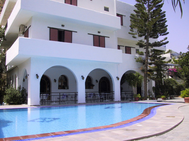 dal travel Matala Hostel