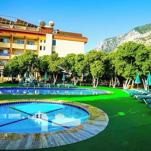 Hotel Castle Park Hotel cazare Goeynuek