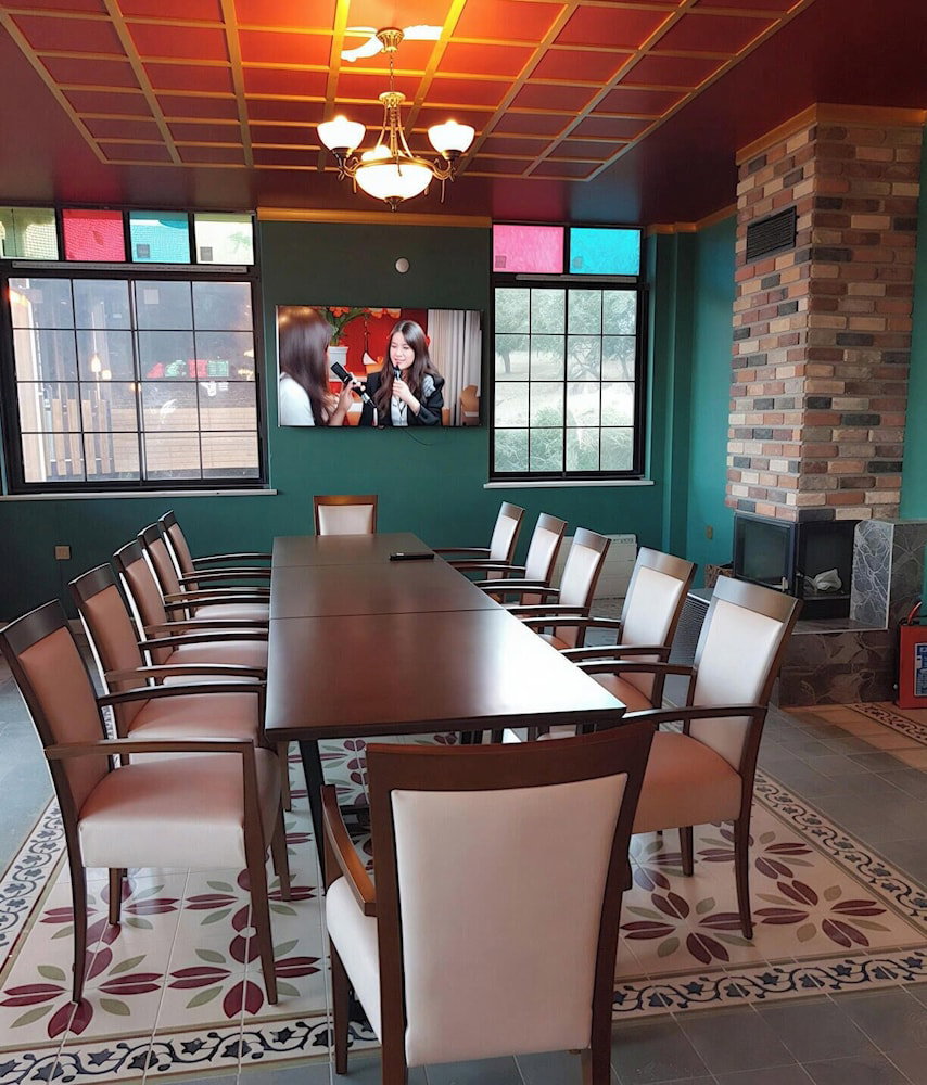 Hotel Philomelion Lodge