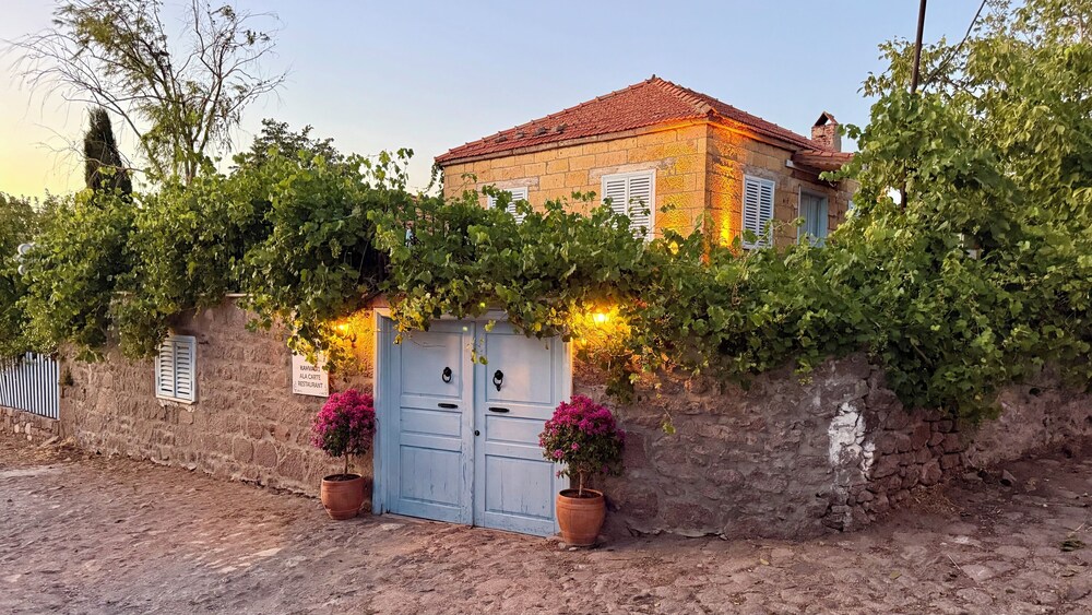 Hotel Assos Mia Konaklama Ve Restaurant