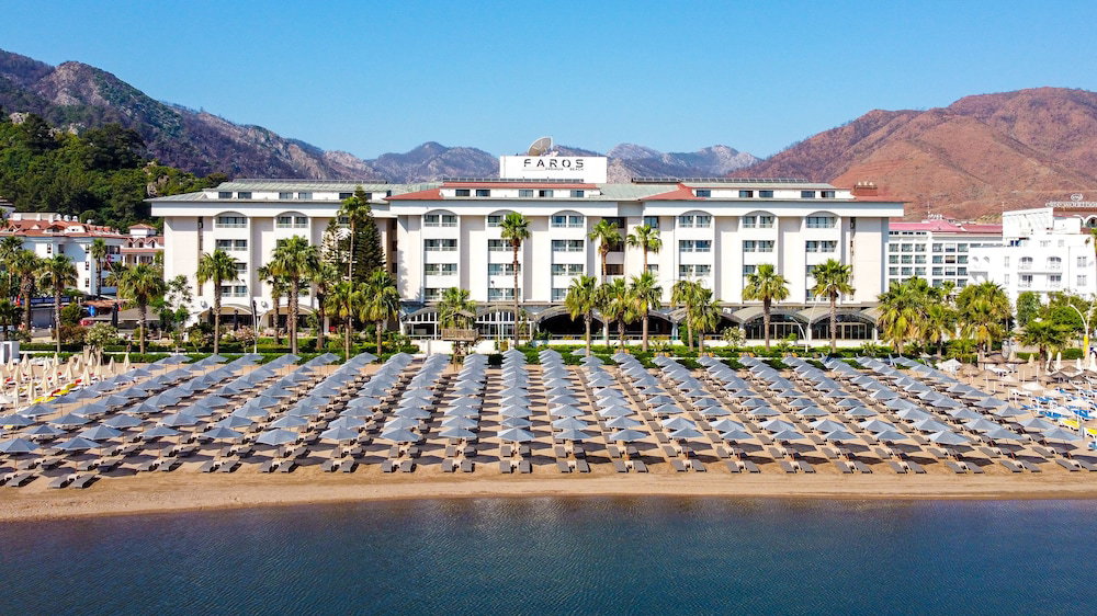 Hotel Faros Premium Beach Hotel