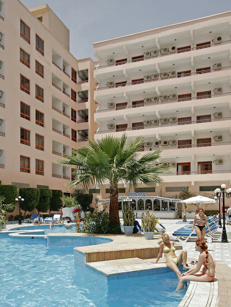 Empire Hotel Aqua Park