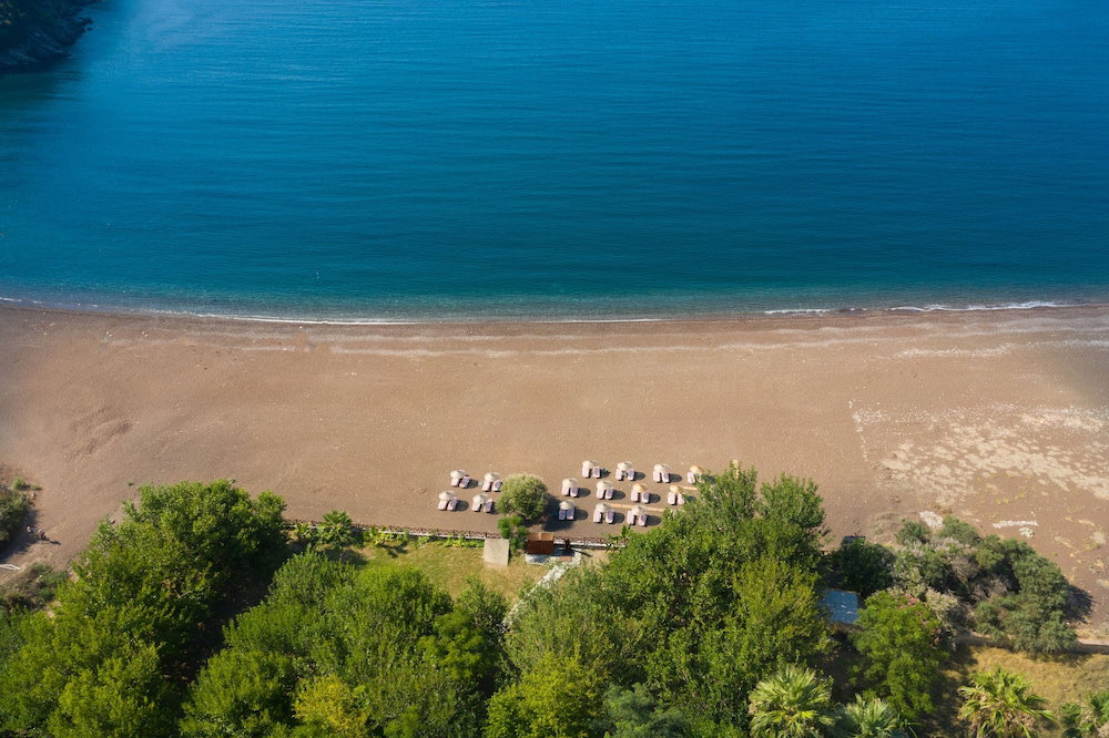 Hotel Eden Bungalows And Beach