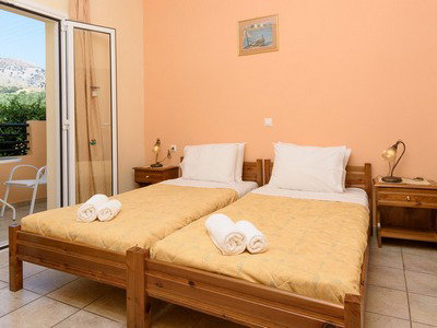 Argyro Apartments & Studios