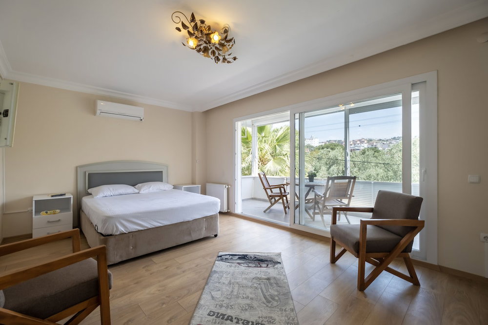 Hotel Jash Bedrooms