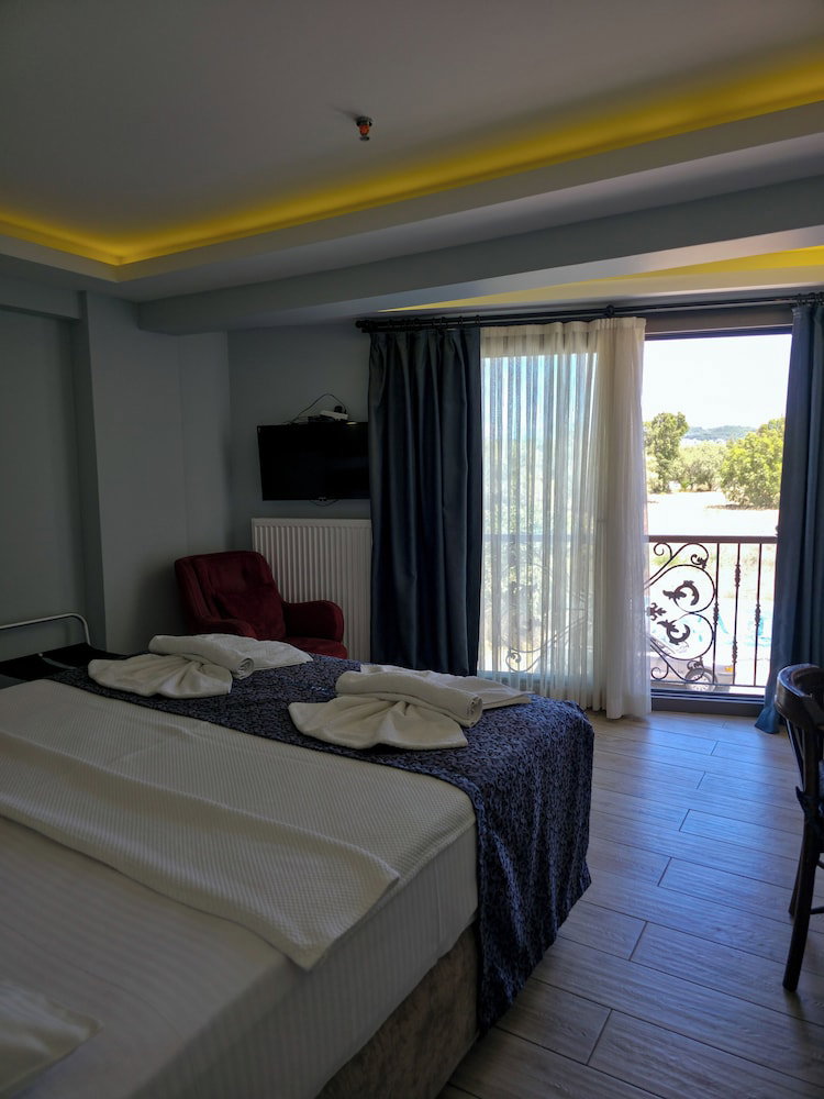Ada Marin Hotel