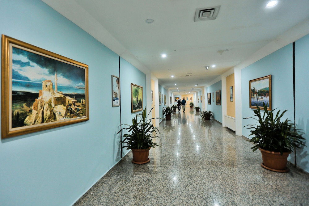Eliz Thermal Convention Center