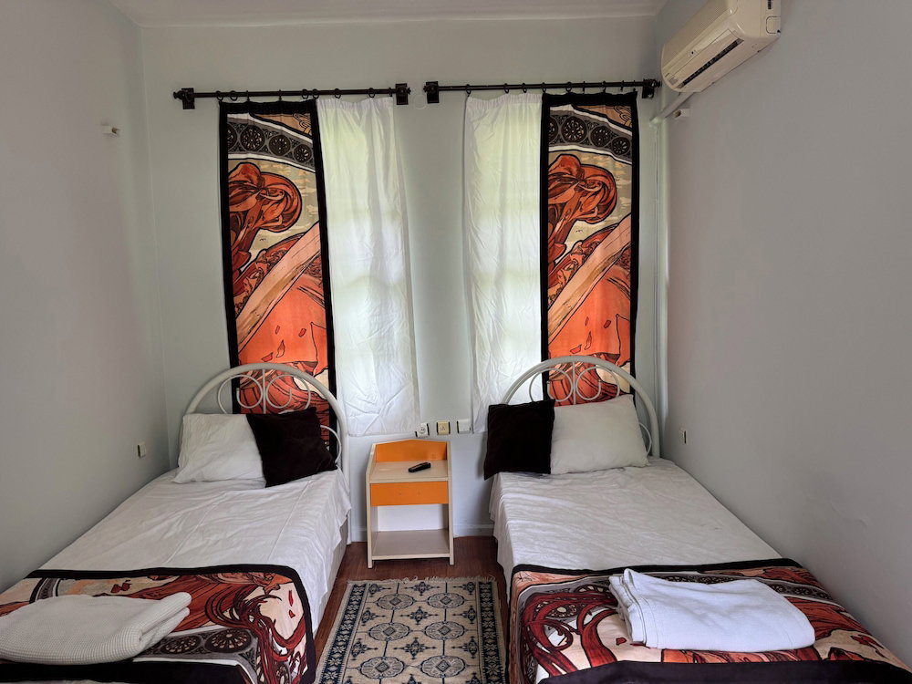Artemis Hotel