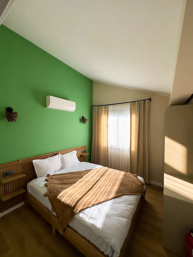 Hotel Inout Socials