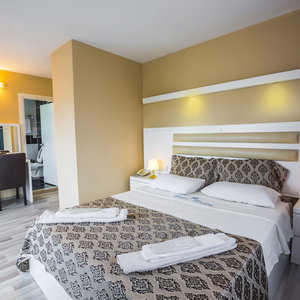 Hotel Arsen Hotel cazare Arsin
