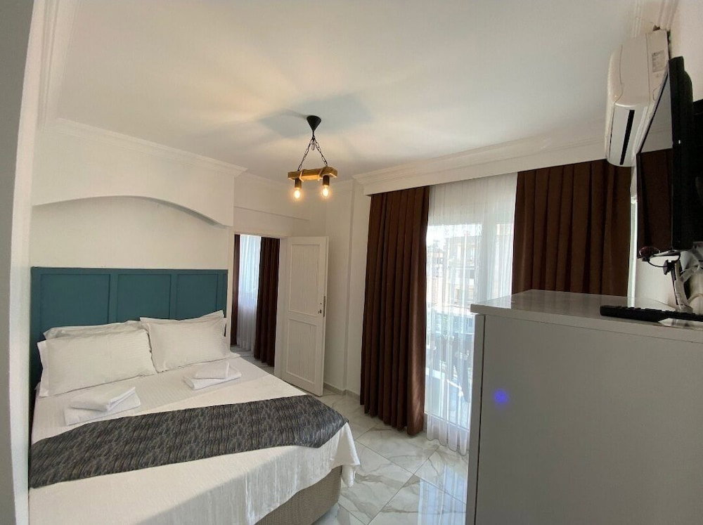 Hotel Tropi̇cana Otel