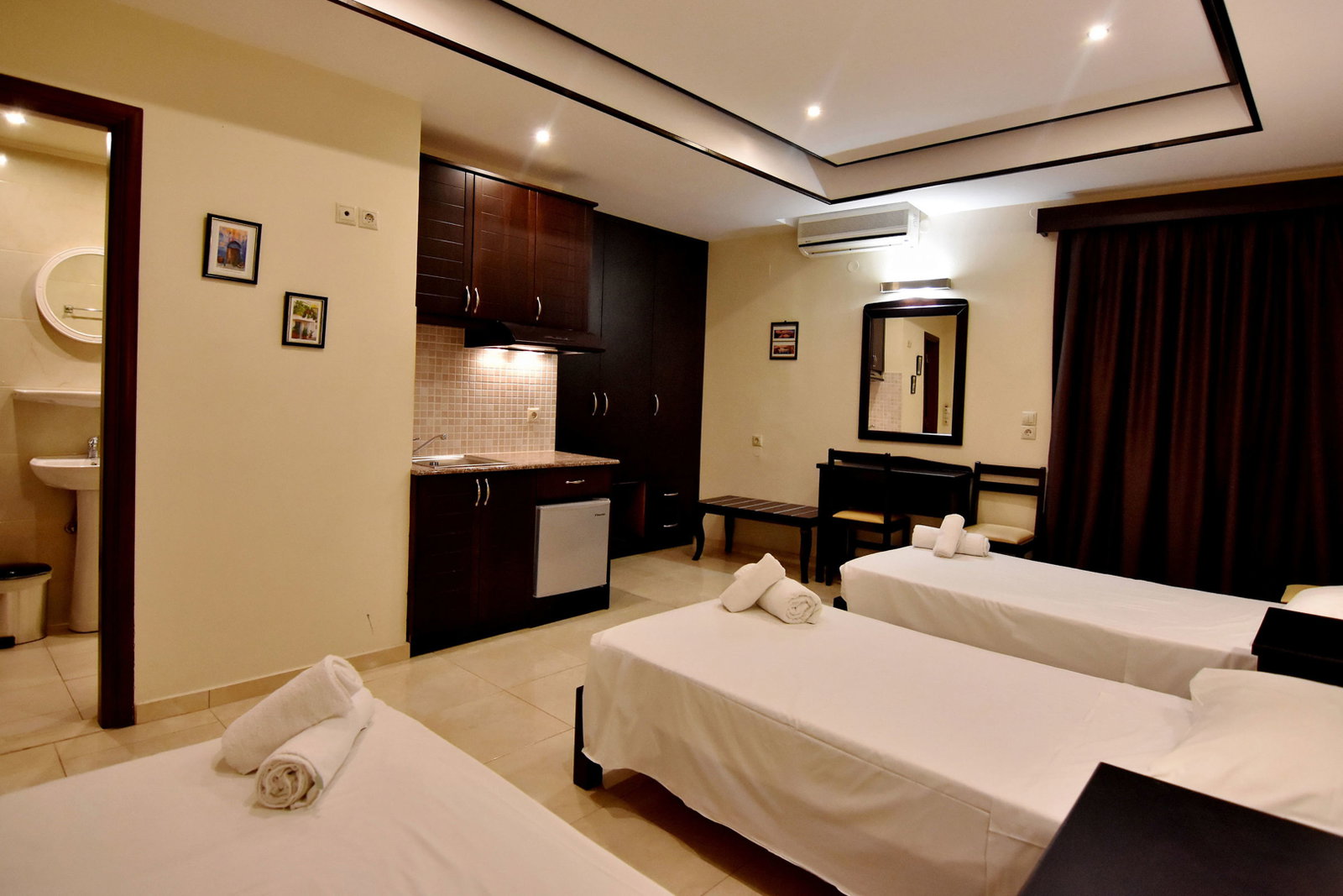 dal travel 24 Seven Boutique Hotel