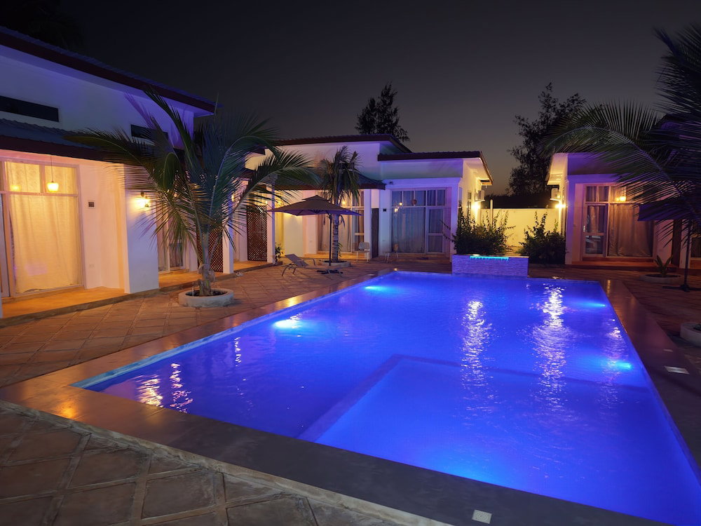 Hotel Zanzibar Luxury Bungalows