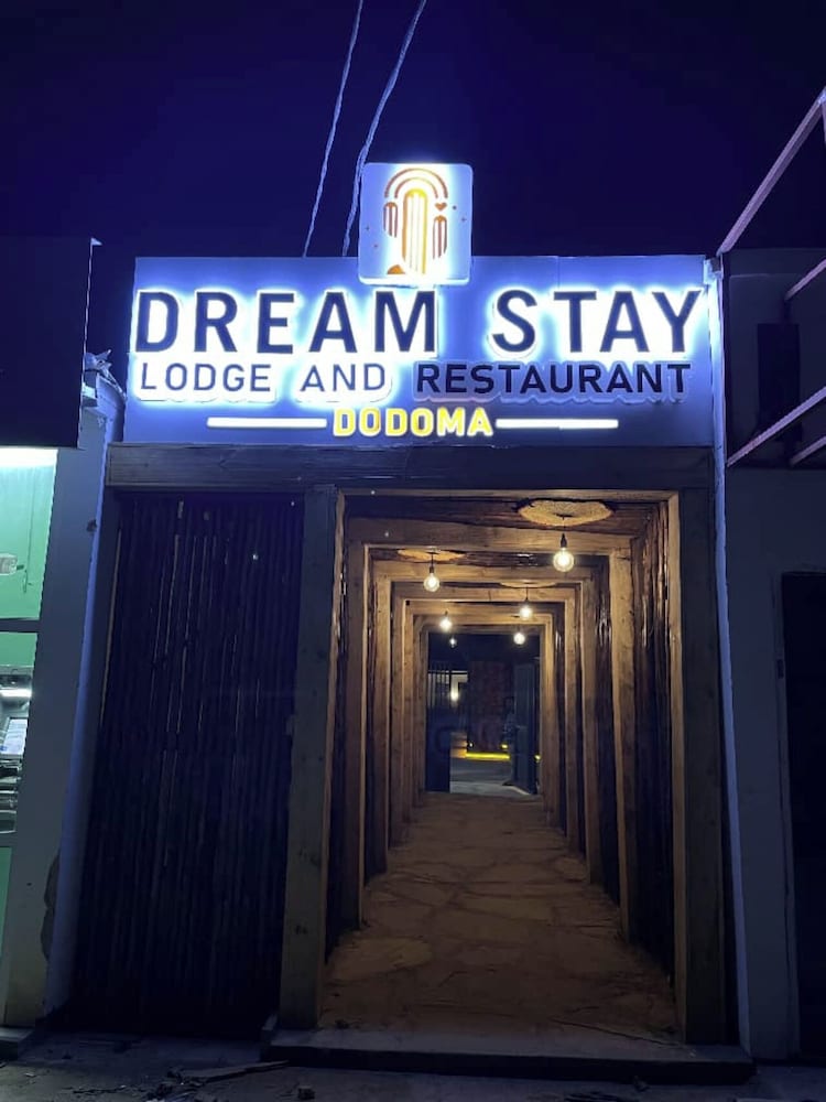 Dream Stay Lodge And Restaurant