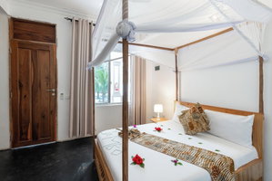 Hotel Uhuru Hotel & Restaurant cazare Nungwi