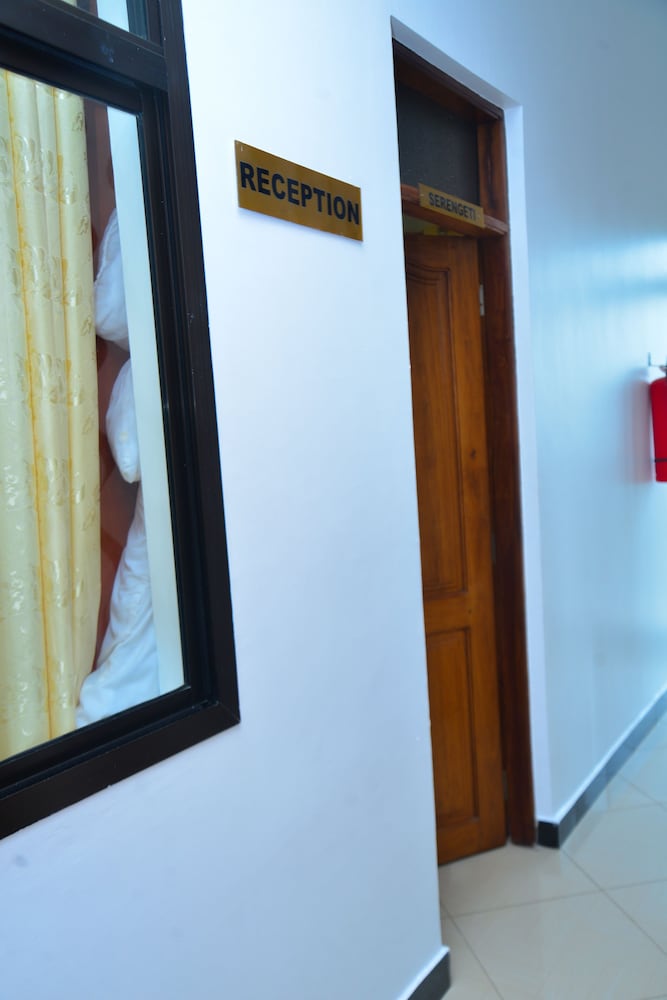 Flamingo Hotel Kinyerezi