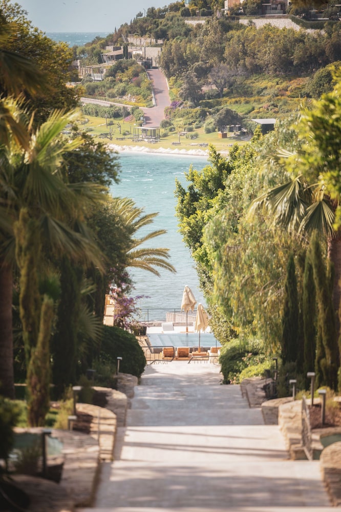 Hotel Ruins Luxury Resort