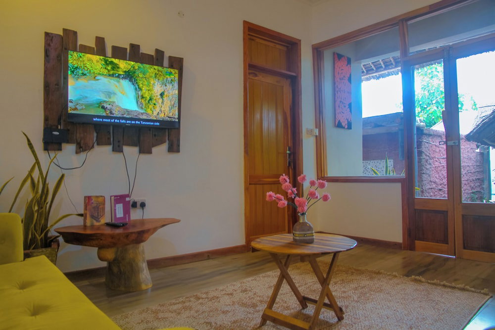 Apao Village & Resort Lodge