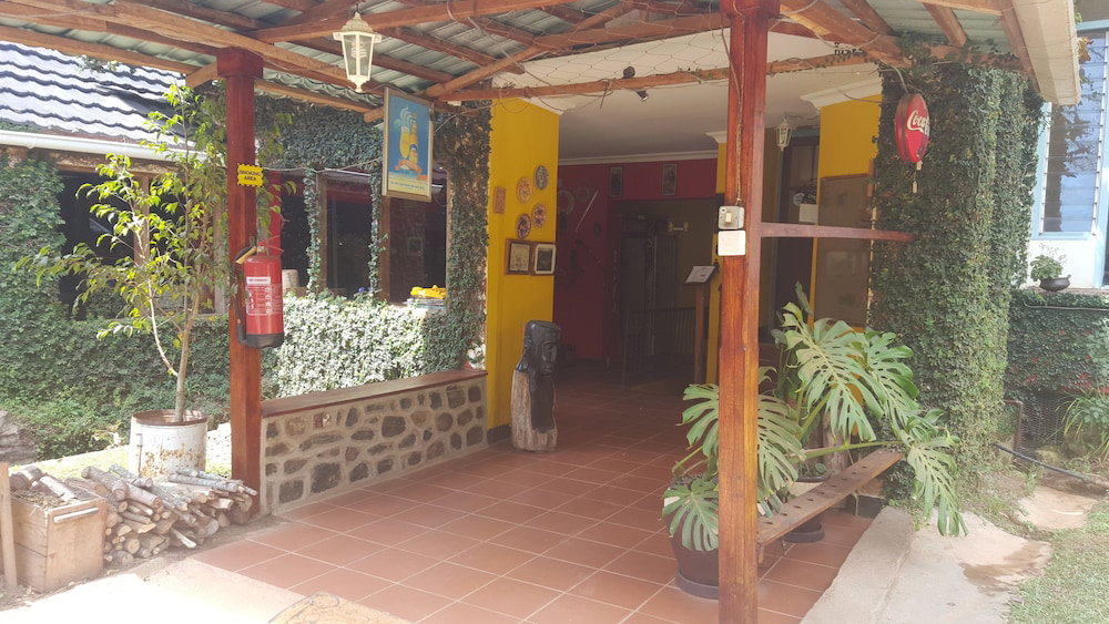 Lawns Hotel