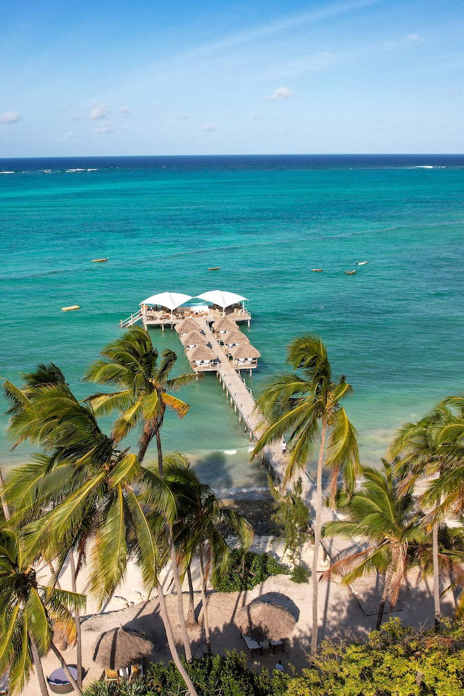 Hotel Blue Moon Resort