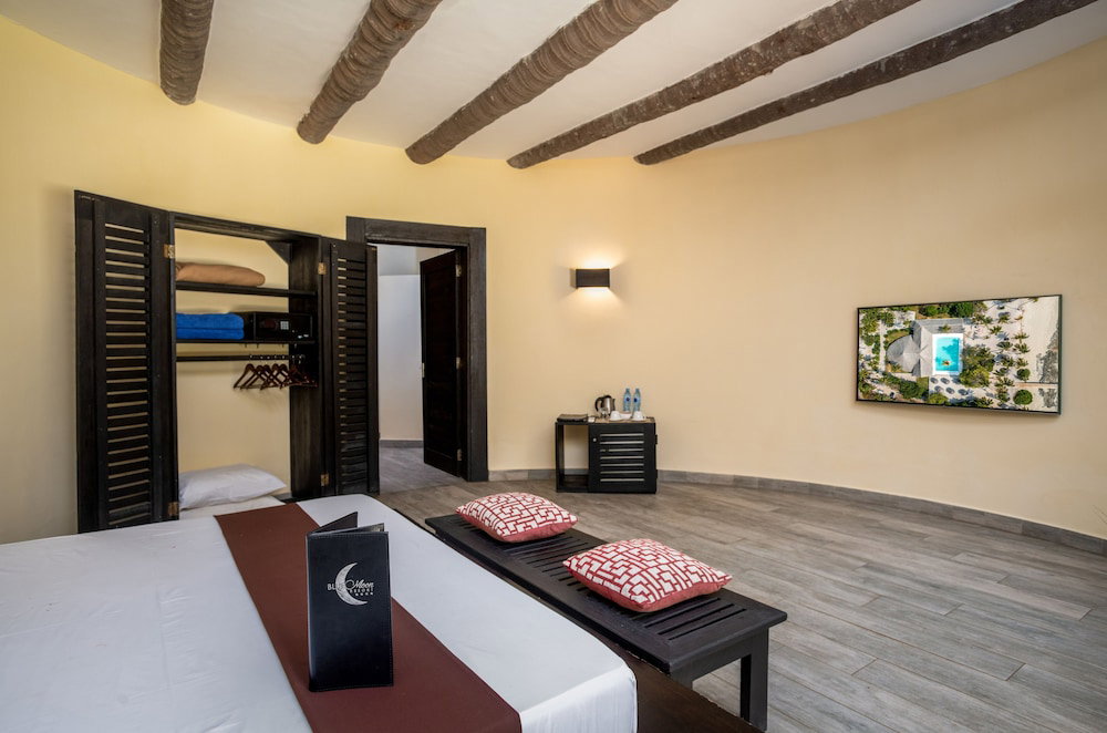 Blue Moon Resort