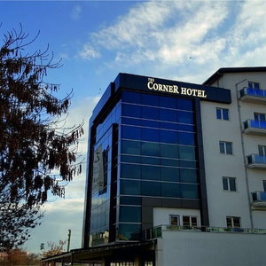 Hotel The Corner Hotel cazare Sincan