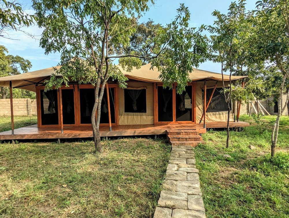 Hotel Double G Safaris And Camp Mikumi