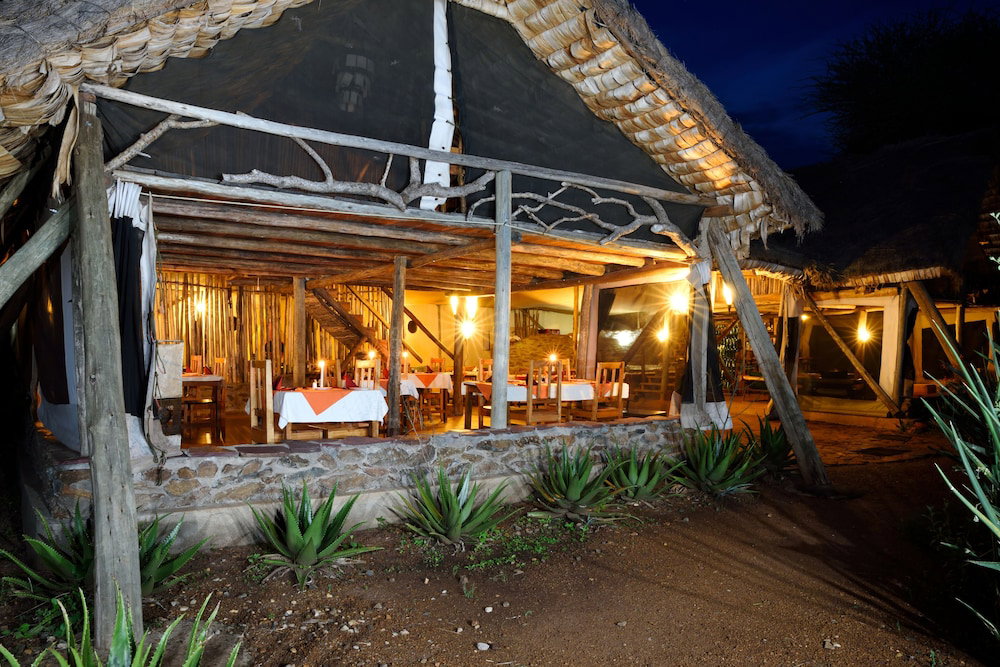 Hotel Ikoma Bush Camp