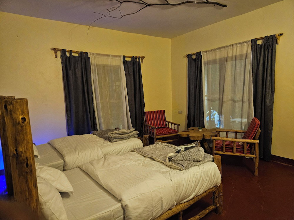 Hotel African Royal Villa And Campsite