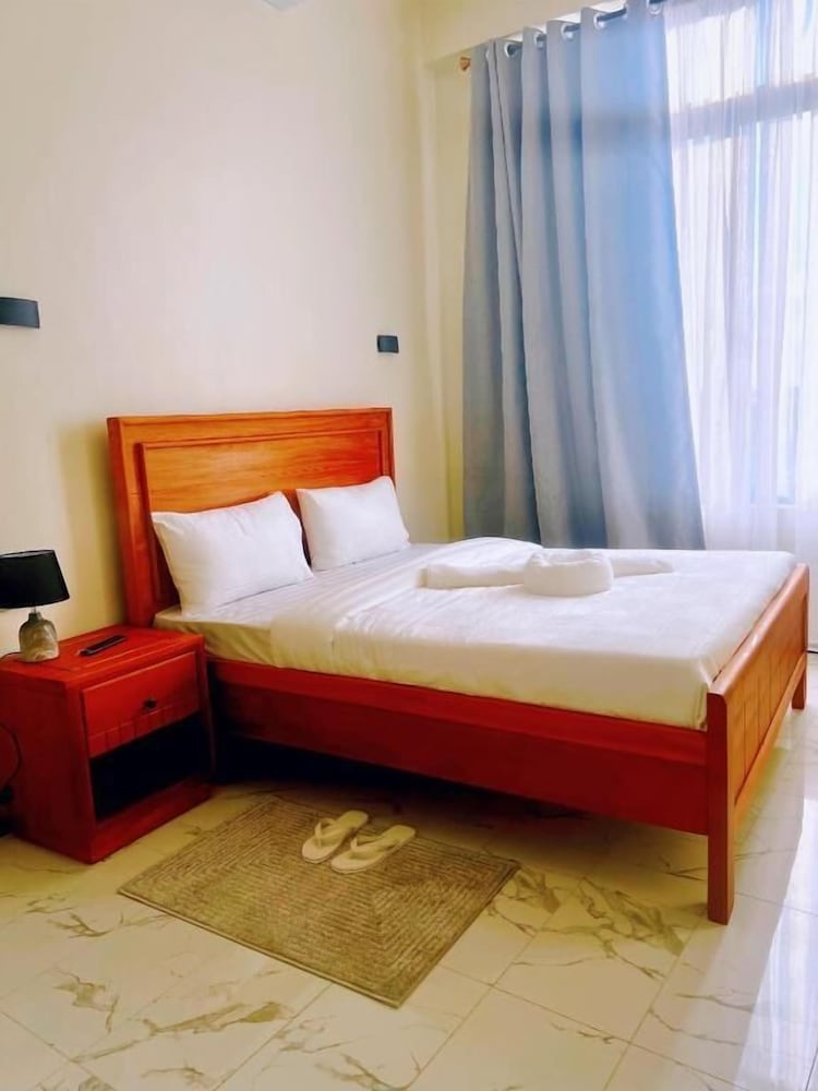 Jg Luxury Hotel