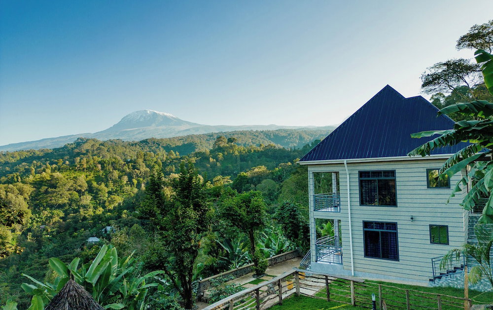 Hotel Materuni Homes