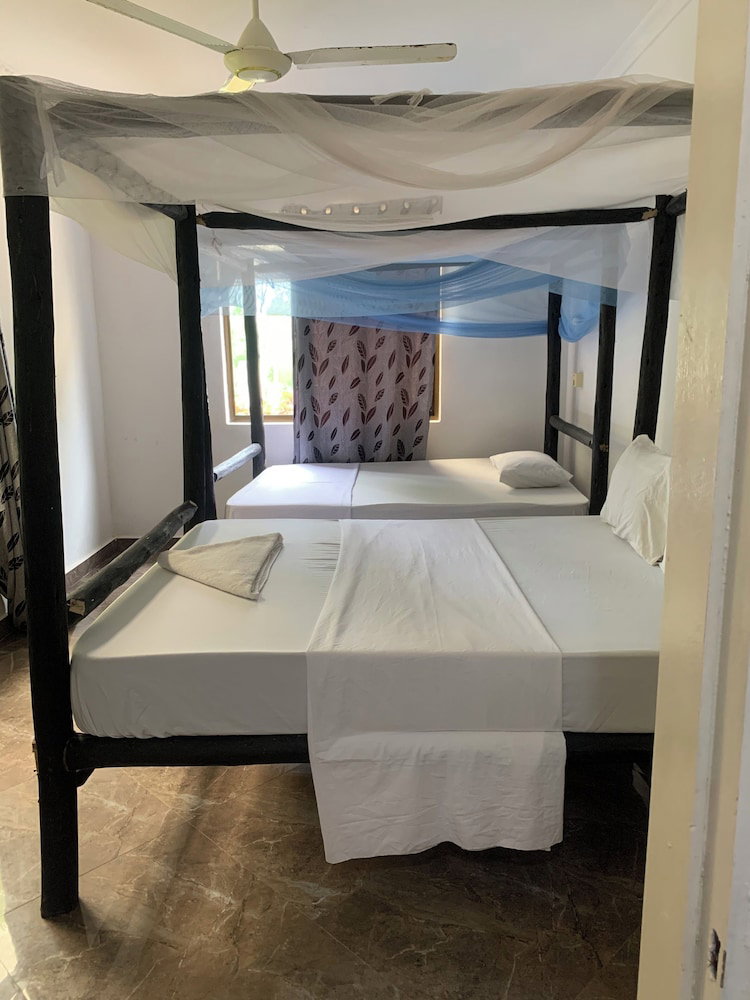 Hotel Tayana Place