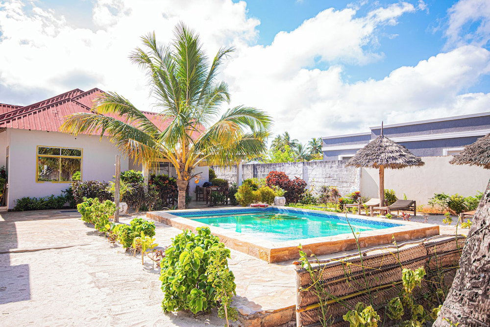 Hotel Pongwe Beachfront Villa