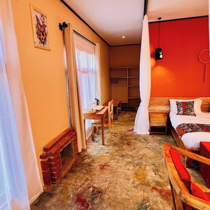Hotel Freedom Homes cazare Kiratu