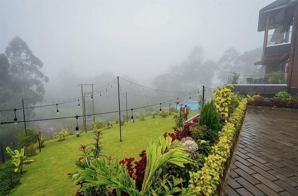Sharuu Residency