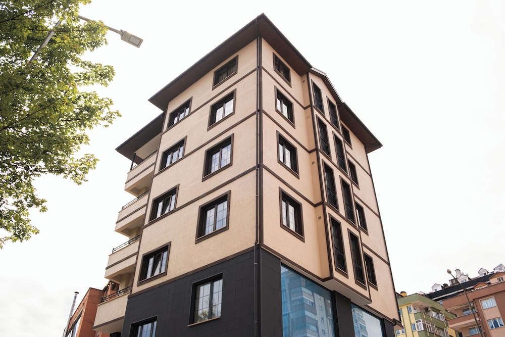 Hotel Servi House
