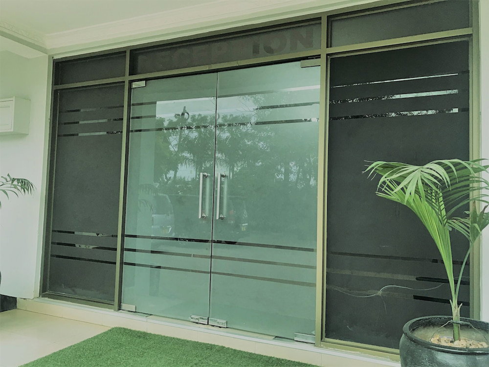 Hotel Transit Airport Bed & Breakfast