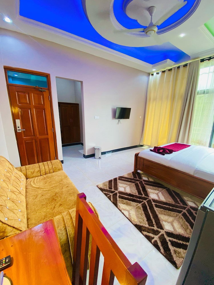 Gombe Park Hotel