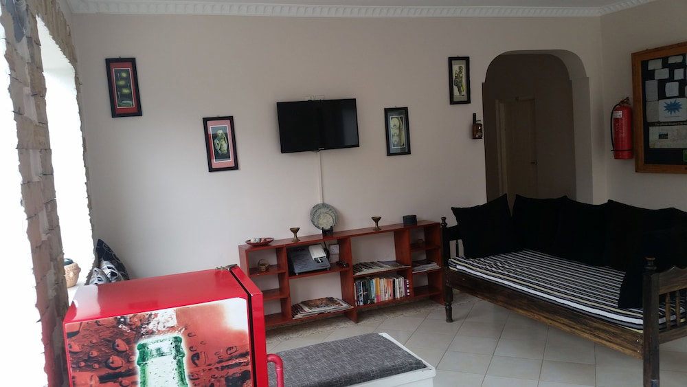 Hotel Raha Leo Inn