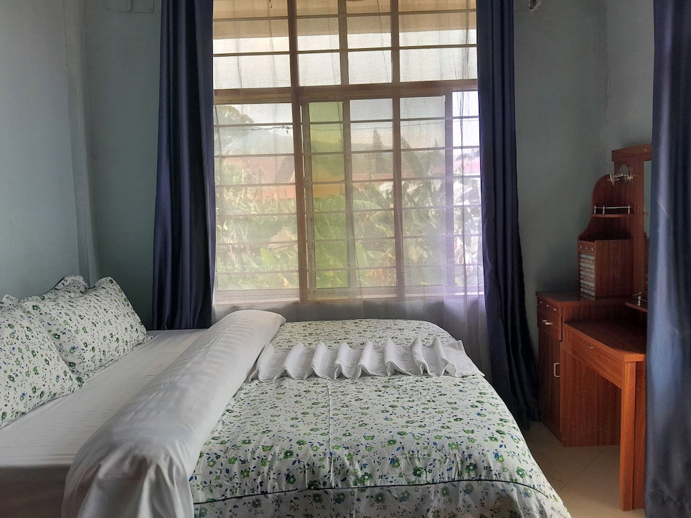 Hotel Highland Breeze Avacado Hotel