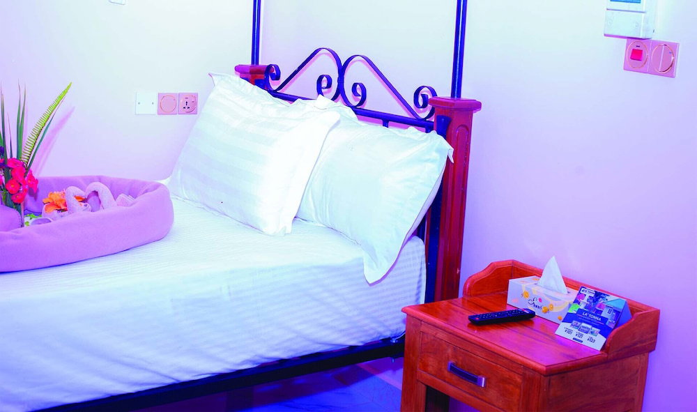 La'tonna Safari Hotel