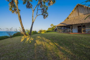 Hotel Amani Beach Resort cazare Vikindu