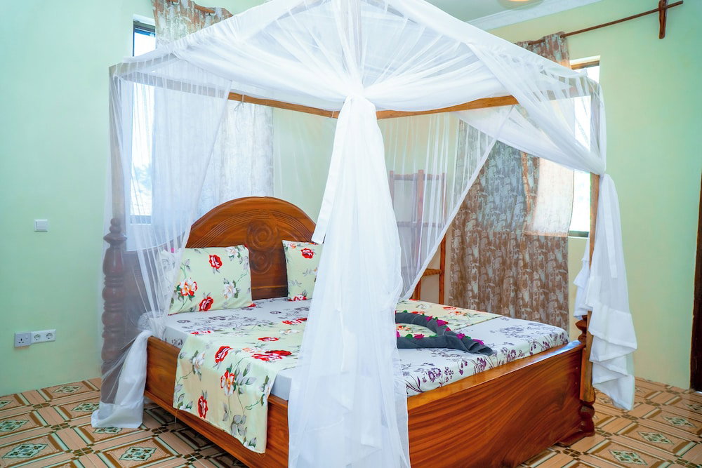 Saba House 24
