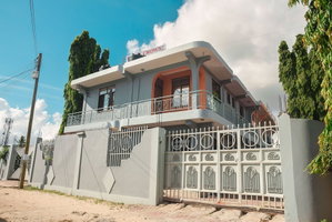 Hotel Royal Crown Kbg Hotel cazare Magomeni
